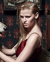 Lara Stone